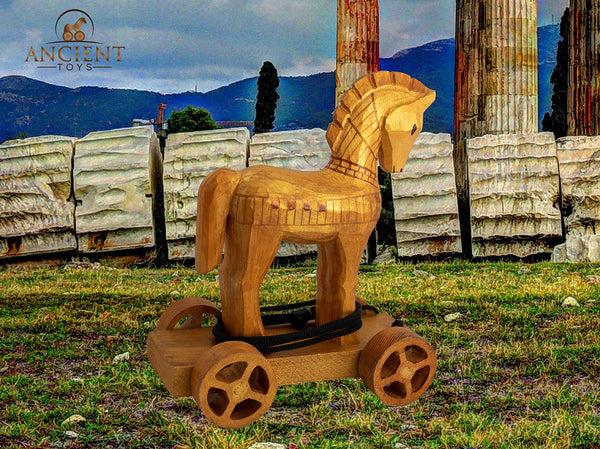 Ancient Toys™ – Trojan Horse Wooden Pull Toy